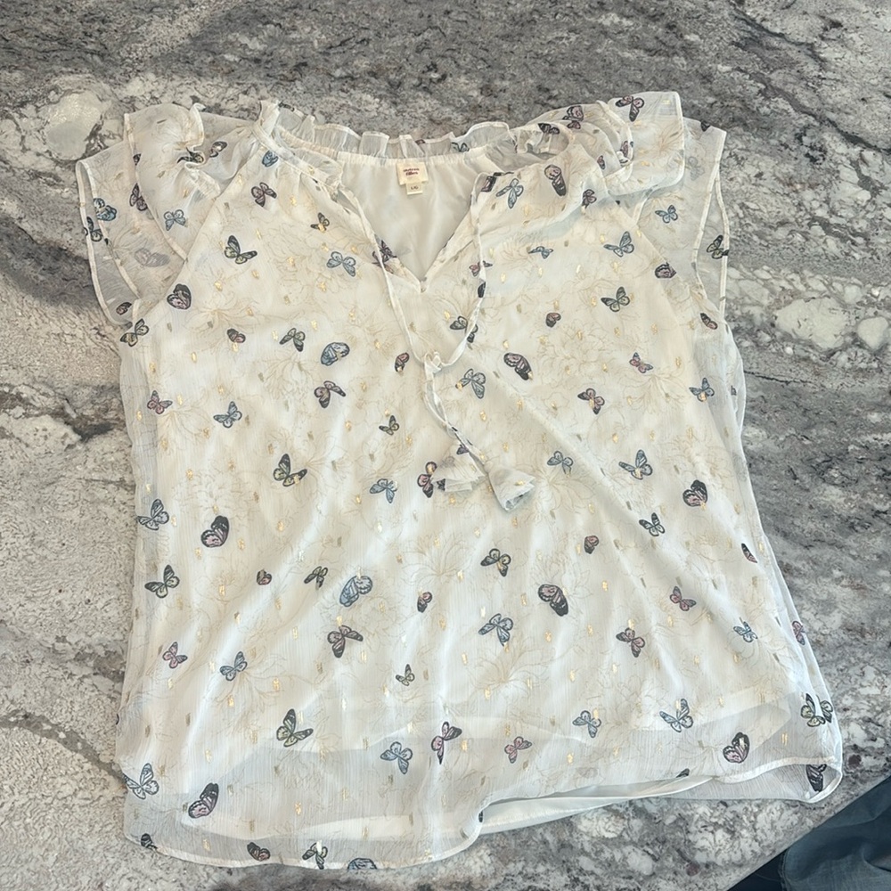 Butterfly blouse. Sutures Filles size large